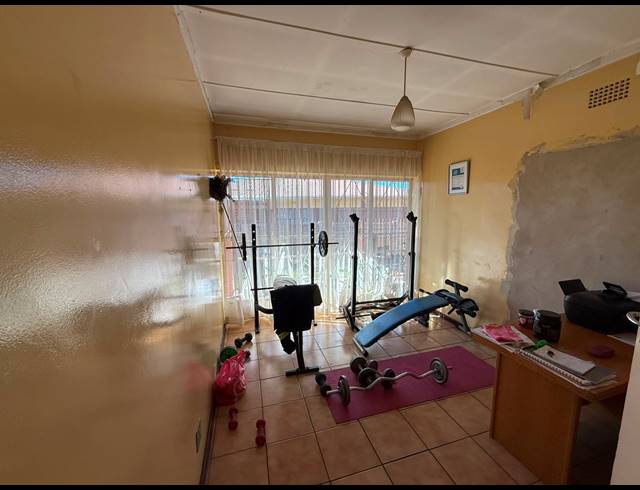 4 BEDROOM HOUSE FOR SALE IN VANDERBIJLPARK CE 3